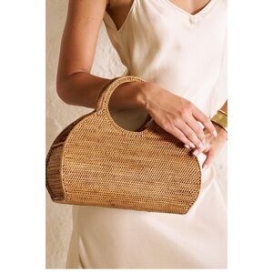 Gorgeous basket bag!